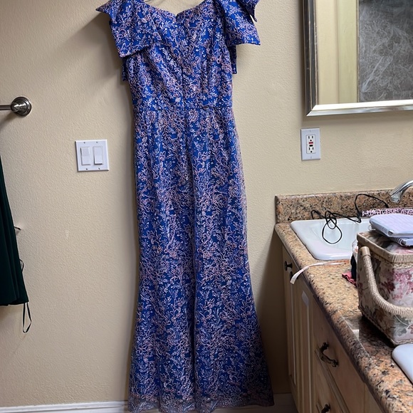 J S Collections long evening dress - Picture 5 of 7